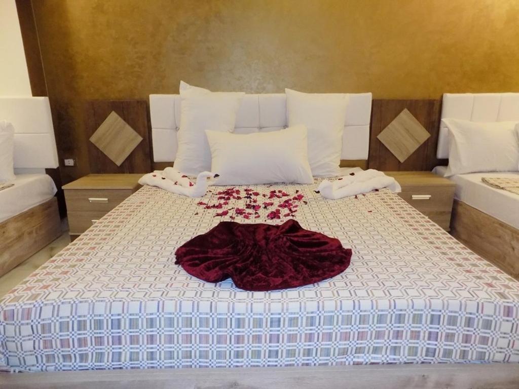 New City Hotel Кайро Екстериор снимка